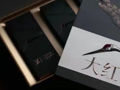 黑色系茶葉包裝盒，簡約而不失高檔