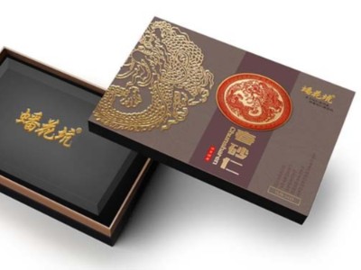 禮盒廠家搭配這樣的內(nèi)托，保健品包裝盒真上檔次