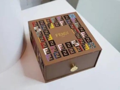 中秋送什么禮？精品盒廠家挑選幾款月餅禮盒，送禮倍有面子！