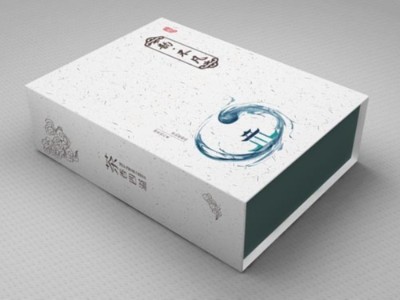 禮品盒廠家設(shè)計(jì)了一款，具有實(shí)用性和精美的茶葉包裝盒